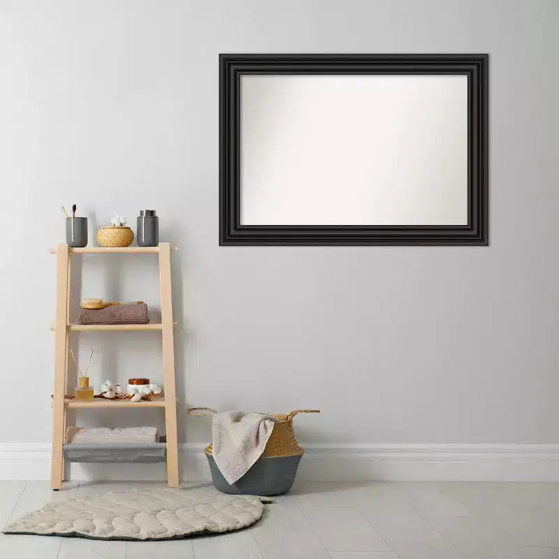 Miroir mural de salle de bain colonial 42 po x 30 po non biseauté noir : Style moderne, cadre en polystyrène, montage mural