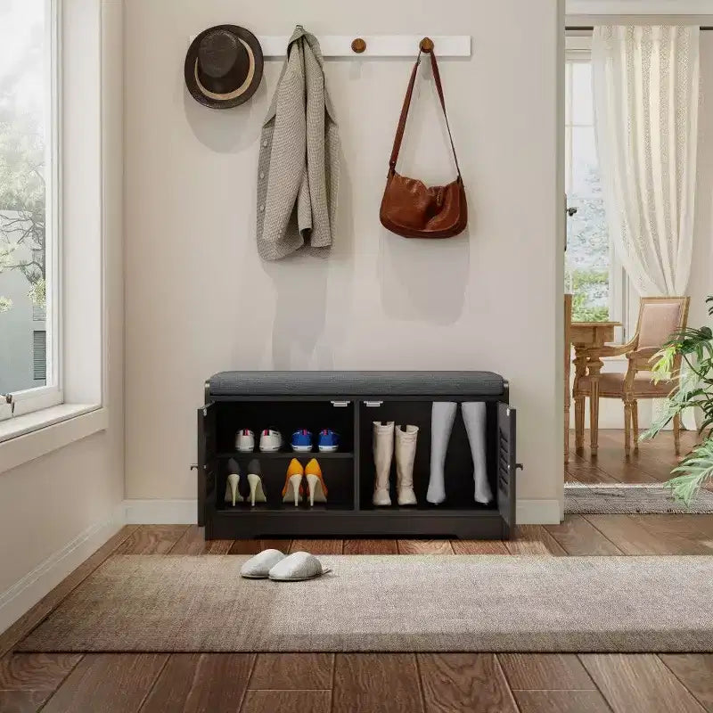 Banc de rangement pour chaussures de 73 cm avec armoire à 2 portes, banc d'entrée avec étagères réglables et coussin amovible, meuble à chaussures pour couloir (3 couleurs)